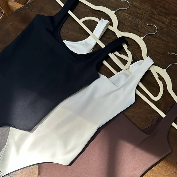 Good American Scoop Neck Bodysuit Trio — Black, White & Brown - Picture 4 of 4